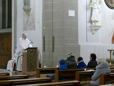 Lumen Christi - Auferstehungsmesse in St. Crescentius (Foto: Karl-Franz Thiede)